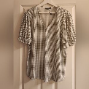 Adrianna Papell white and black blouse